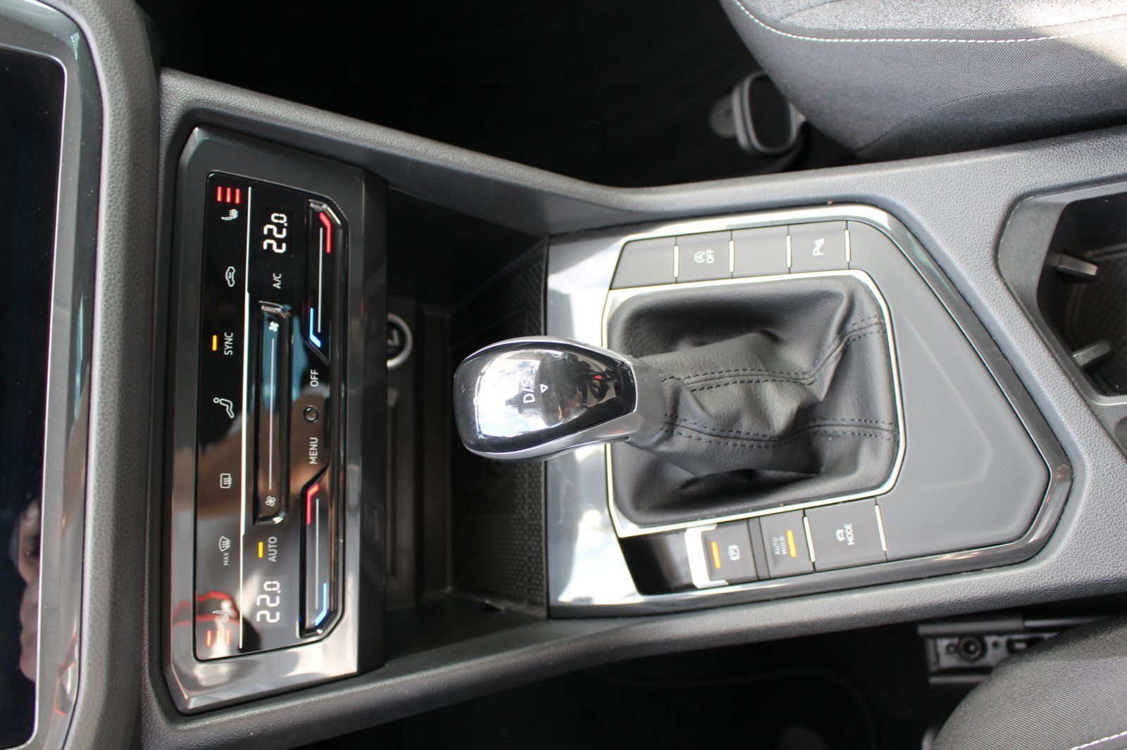 Volkswagen Tiguan 1.5 TSI DSG Move - Samsaru's Car Outlet