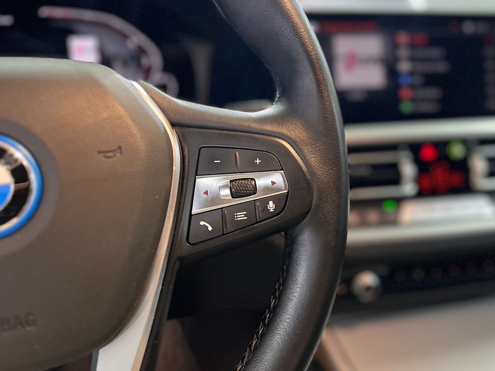 BMW 330 e Touring Advantage - Samsaru's Car Outlet