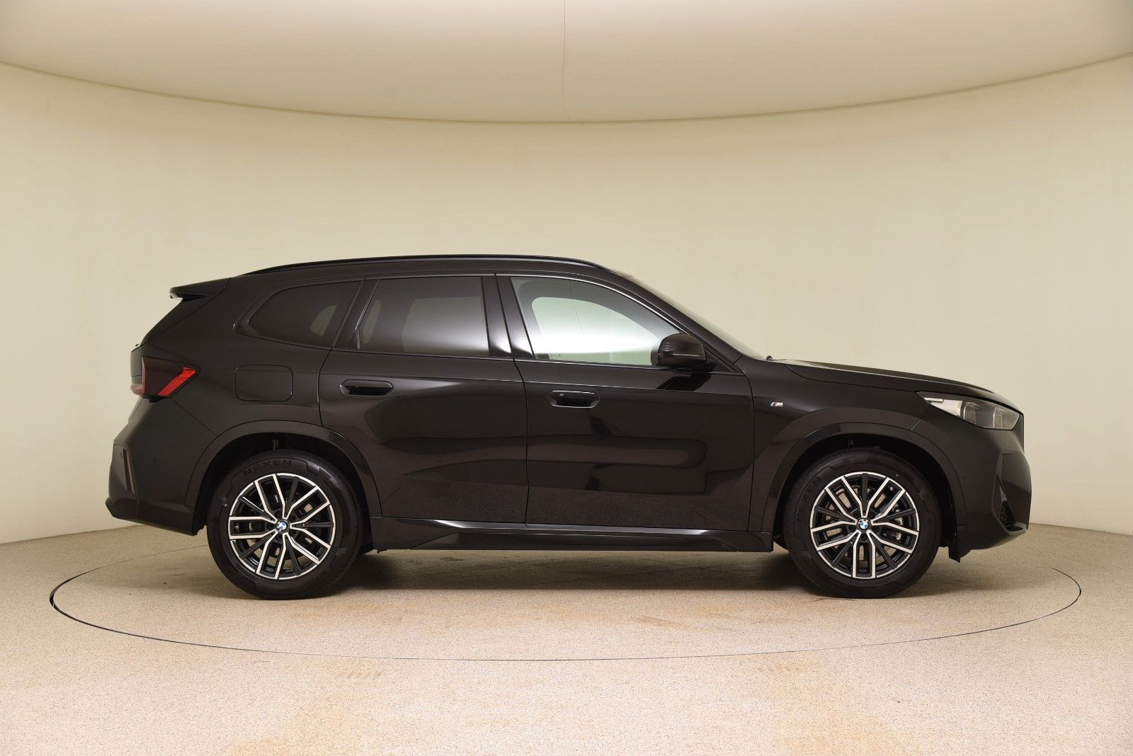 BMW X1 xDrive23d M Sportpaket - Samsaru's Car Outlet