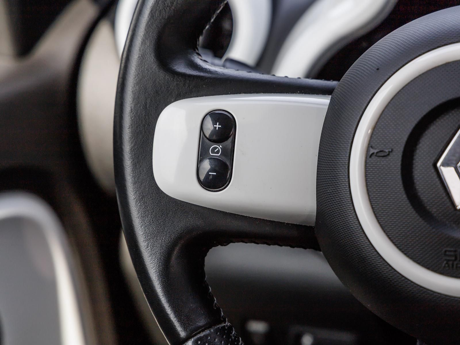 Renault Twingo E-TECH 100% el. VIBES - Samsaru's Car Outlet