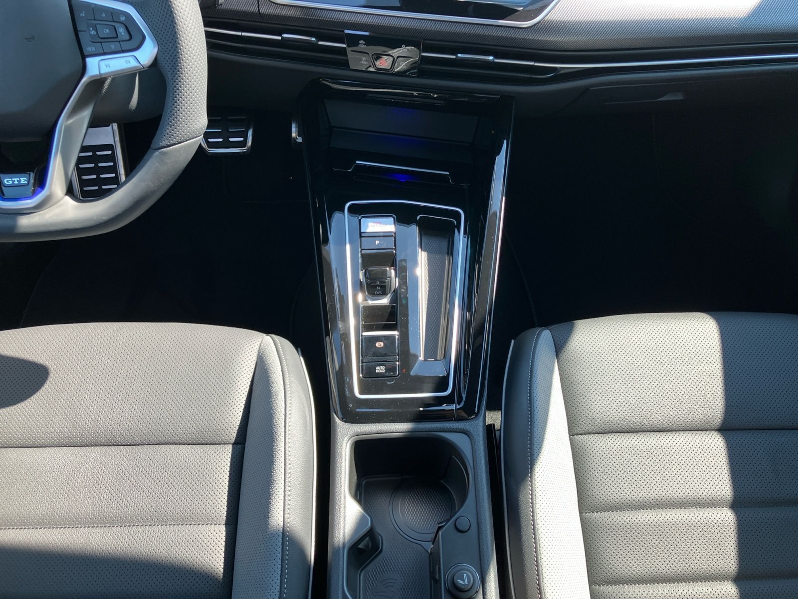 Volkswagen Golf VIII GTE DSG Leder Pano AHK Navi LED