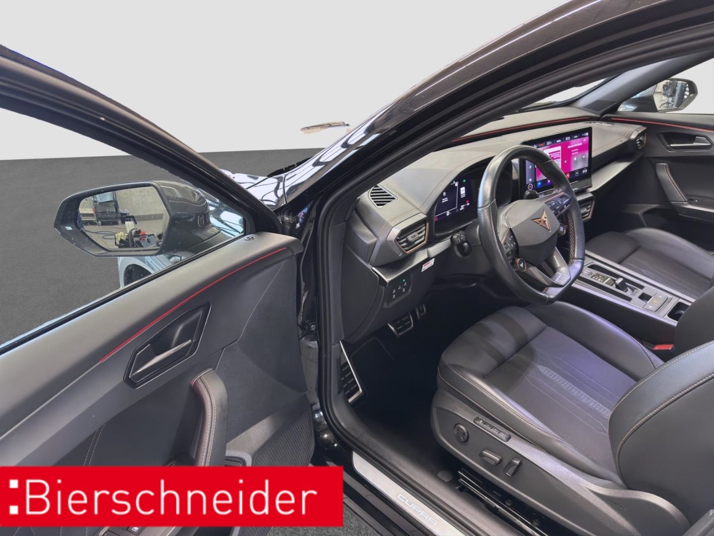 Cupra Formentor 1.4 TSI DSG e-Hybrid VZ AHK PANO REAR