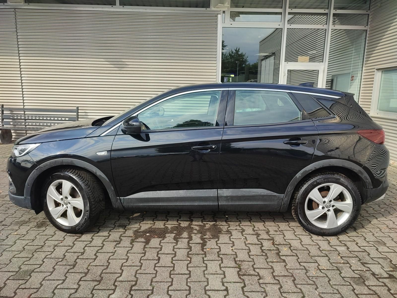 Opel Grandland X 1.2 Innovation - Samsaru's Car Outlet