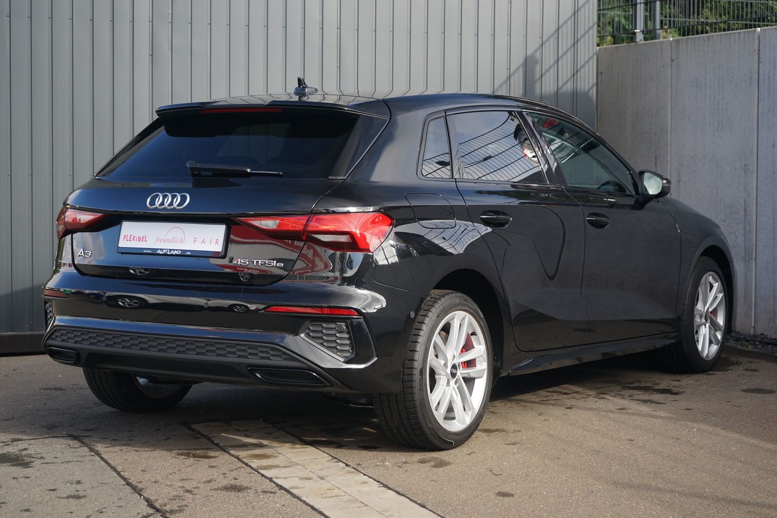 Audi A3 Sportback 45 TFSI e S-line Klimaaut. LED Navi
