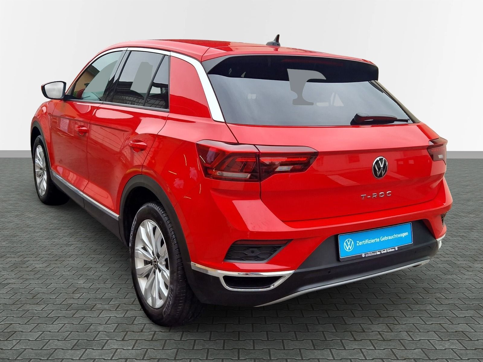 Volkswagen T-Roc Sport - Samsaru's Car Outlet
