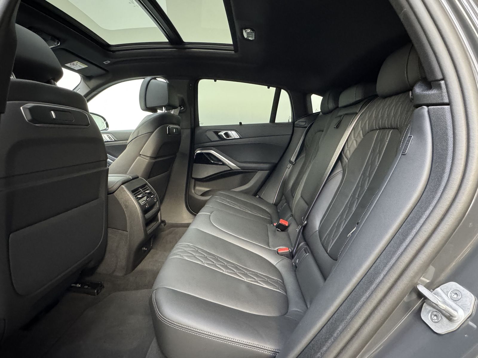 BMW X6 xDrive40d M Sport Pro - Samsaru's Car Outlet