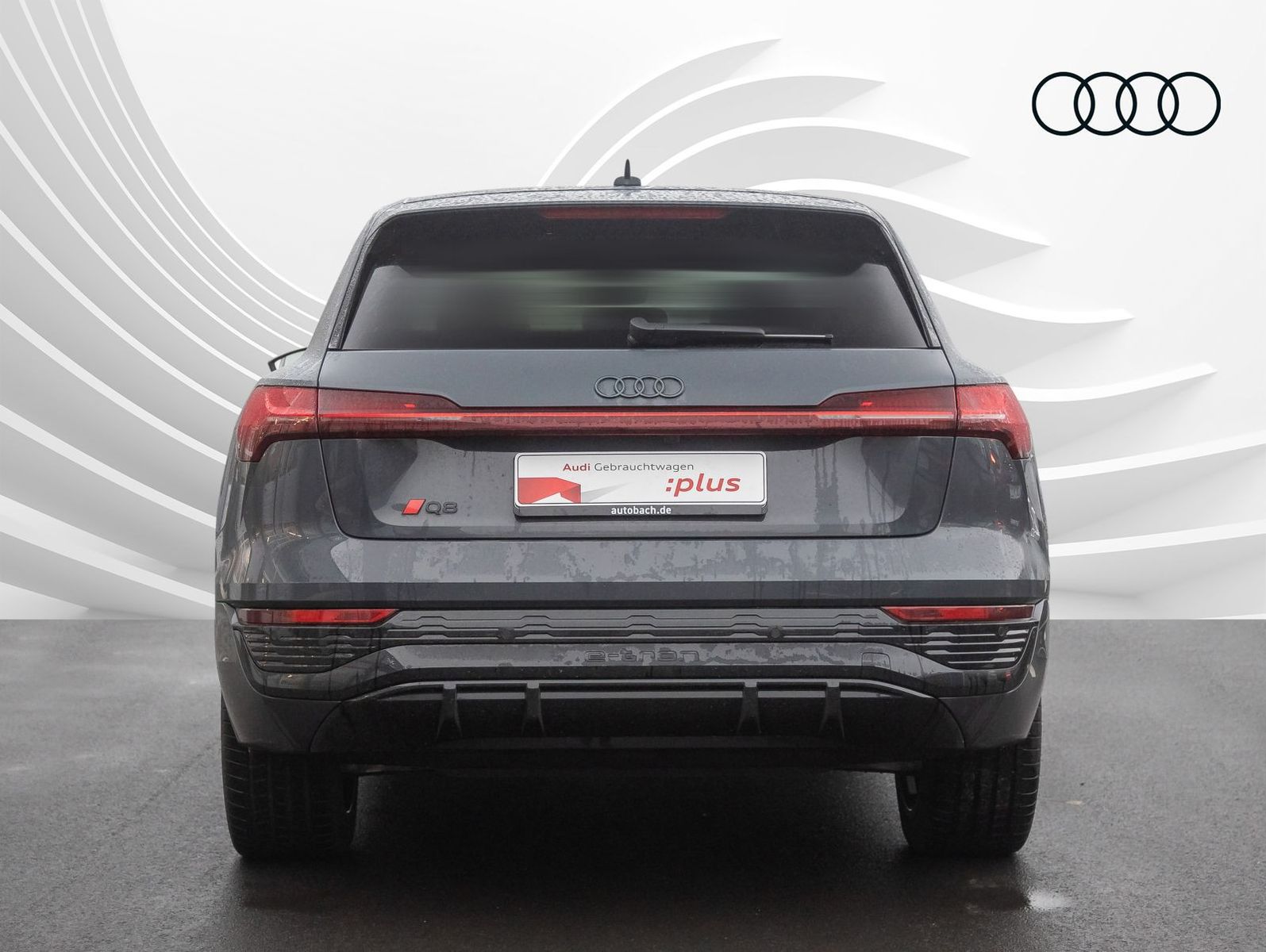 Audi Q8 S line 50 e-tron quattro - Samsaru's Car Outlet