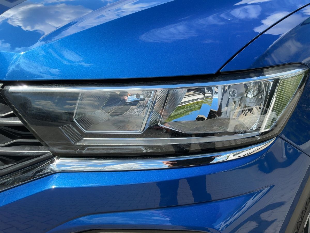 Volkswagen T-Roc 1.5 TSI STYLE - Samsaru's Car Outlet