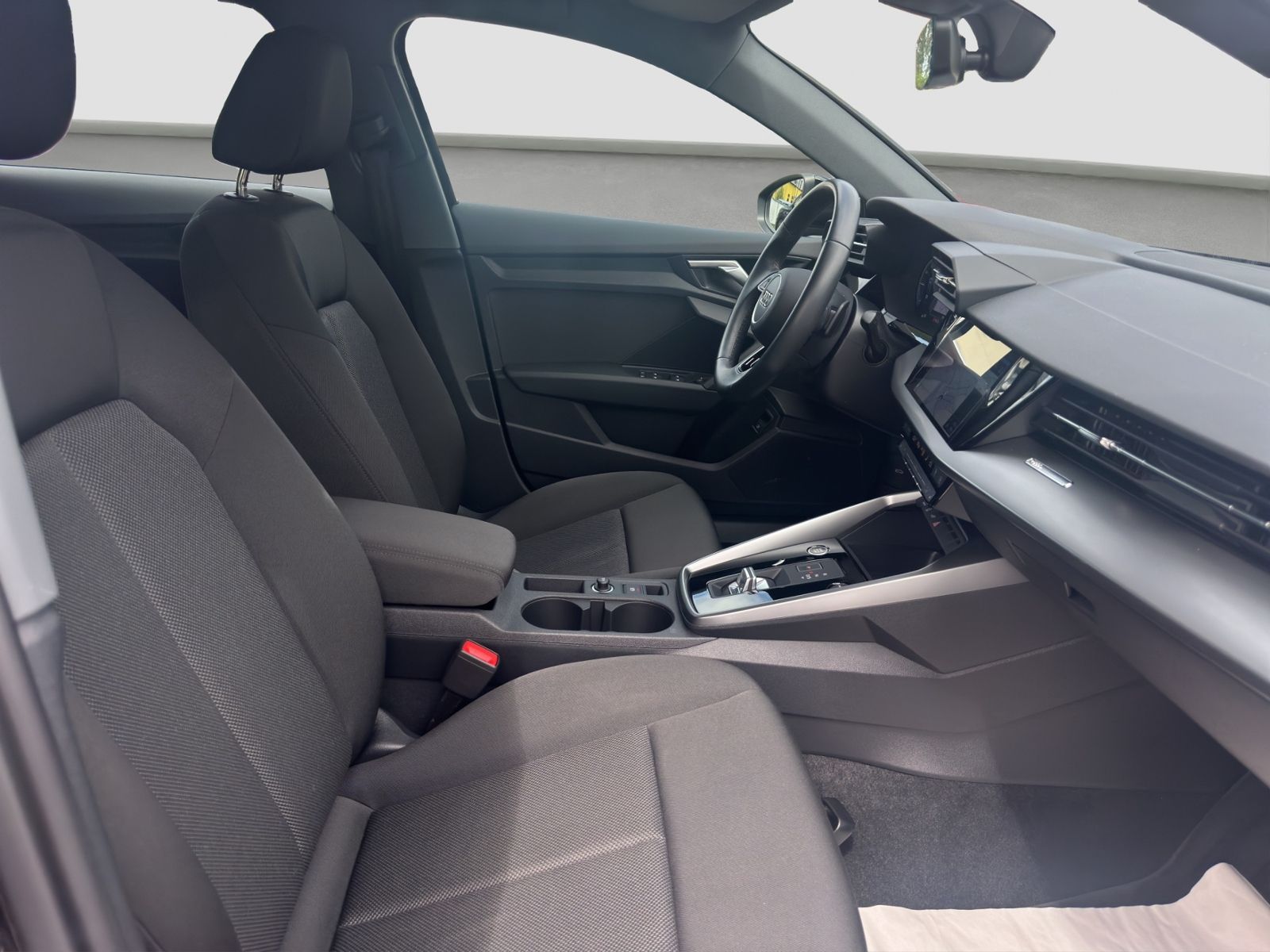 Audi A3 Sportback 40*1.4TFSI*e-tron*basis*NAVI*AHK*EP