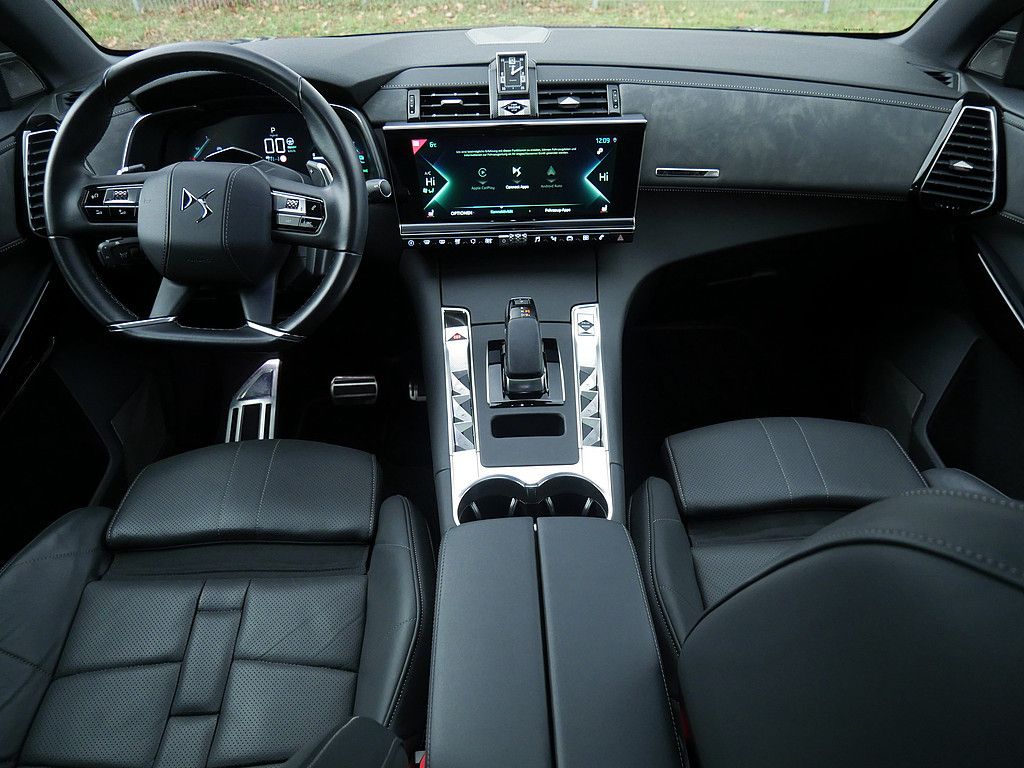 DS Automobiles DS 7 Crossback E-Tense Louvre 4x4 LED PANO 360°
