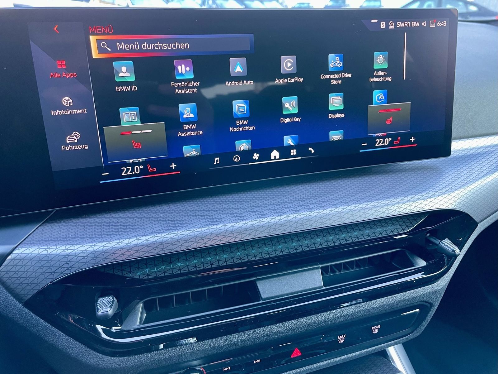 BMW 330e xDrive A M-Sportpaket Navi|PDC|MFL|AHK|SHZ