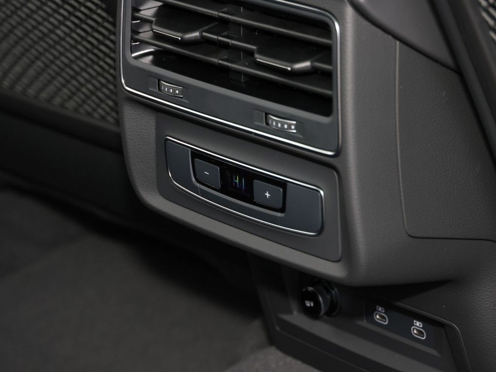 Audi Q7 SUV S line 60 TFSI e quattro