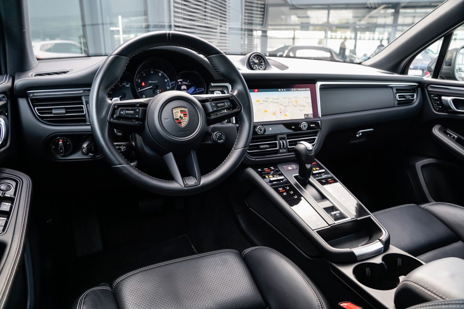 Porsche Macan T - Samsaru's Car Outlet