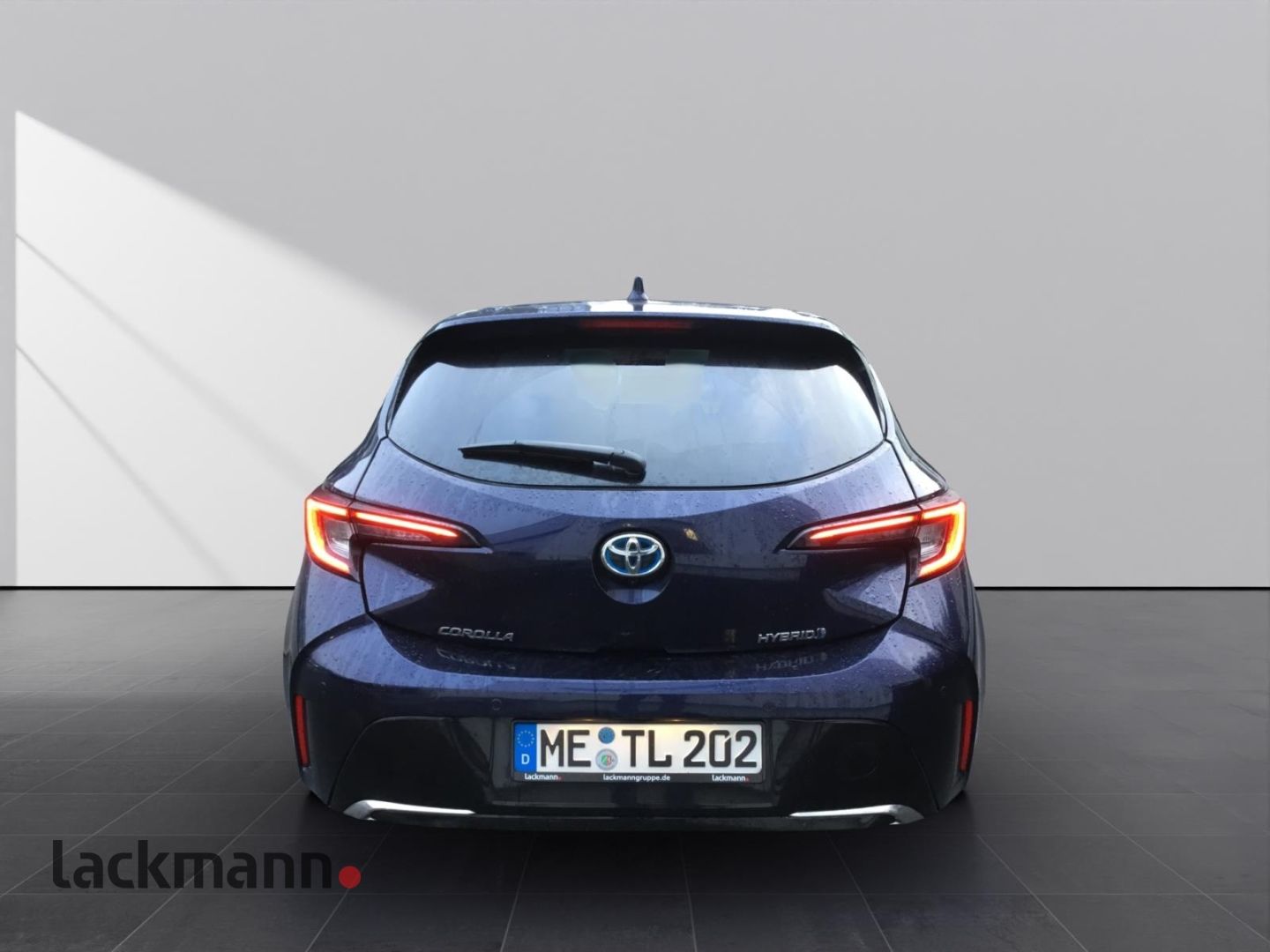 Toyota Corolla 1.8 Hybrid - Samsaru's Car Outlet