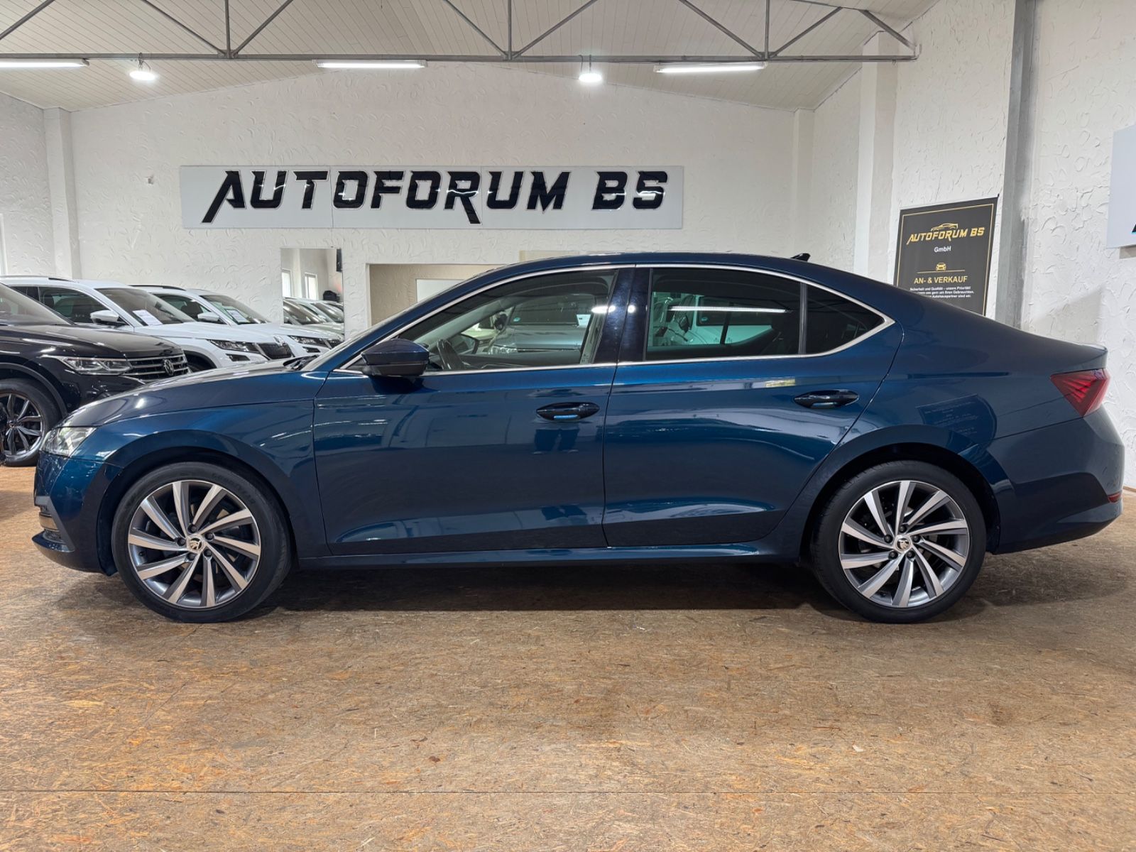 Skoda Octavia Lim. First Edition 2.0TDI DSG/ACC/MATRIX