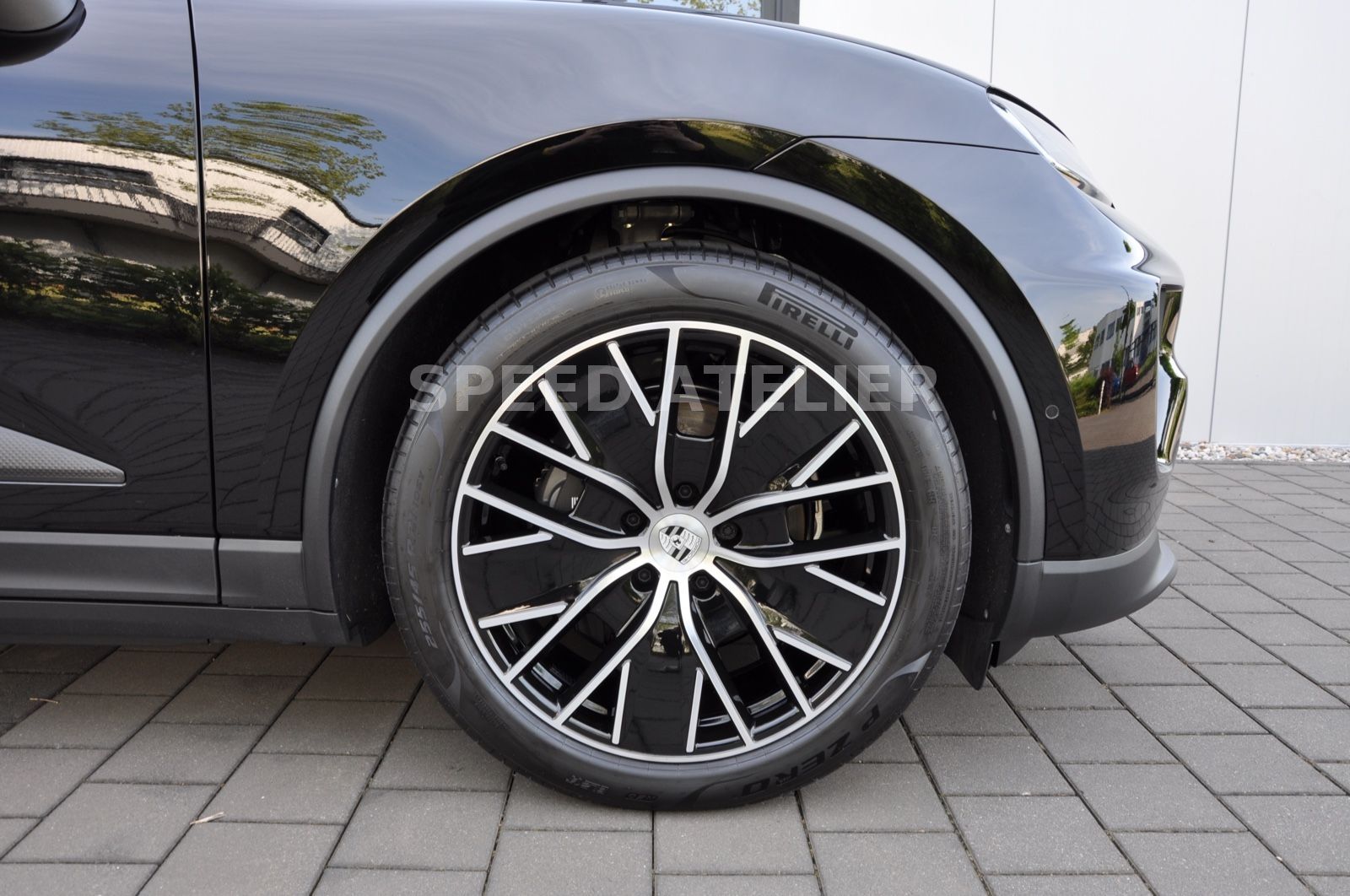 Porsche Macan 4 - Samsaru's Car Outlet