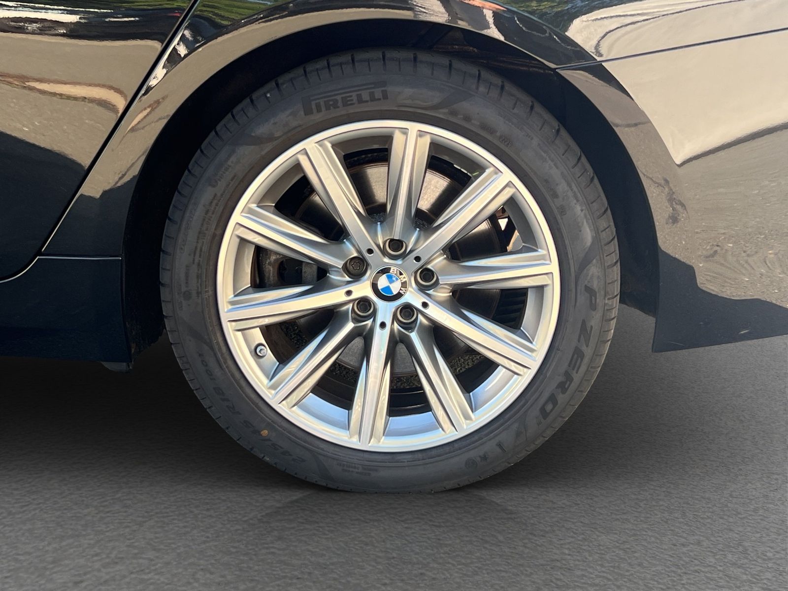 BMW 530d xDrive Touring ACC Laser ParkA+ SpurAss HUD