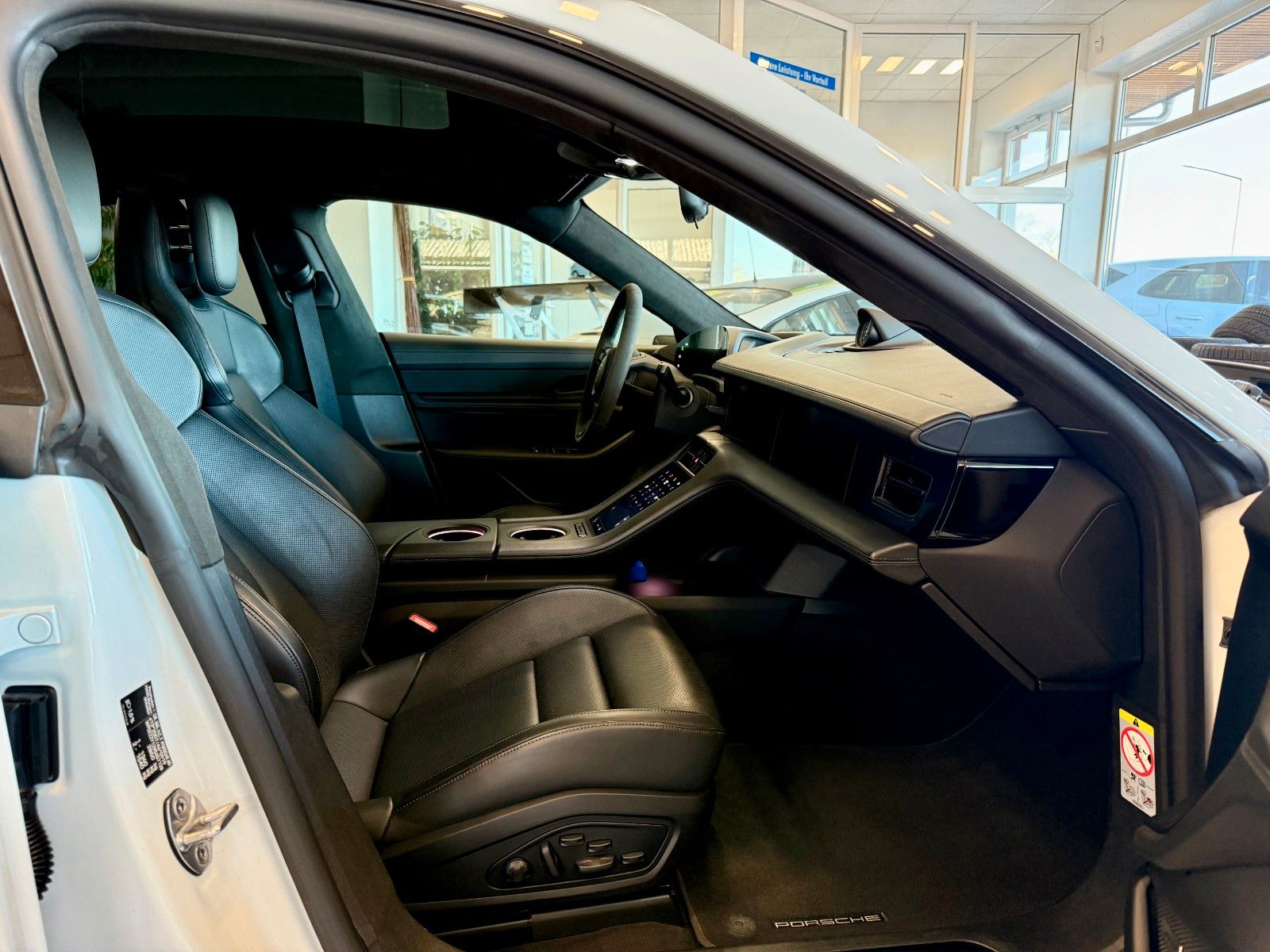 Porsche Taycan GTS Panorama/ACC/21Zoll/Keyless