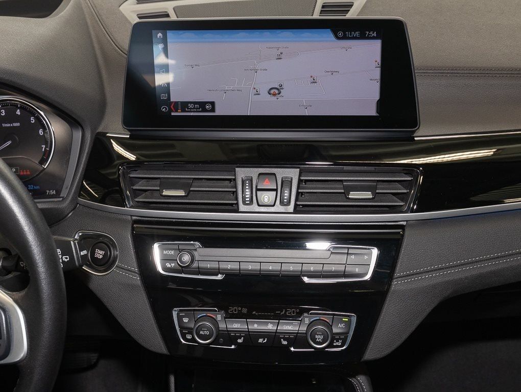 BMW X1 xDrive25e A Sport Line - Samsaru's Car Outlet