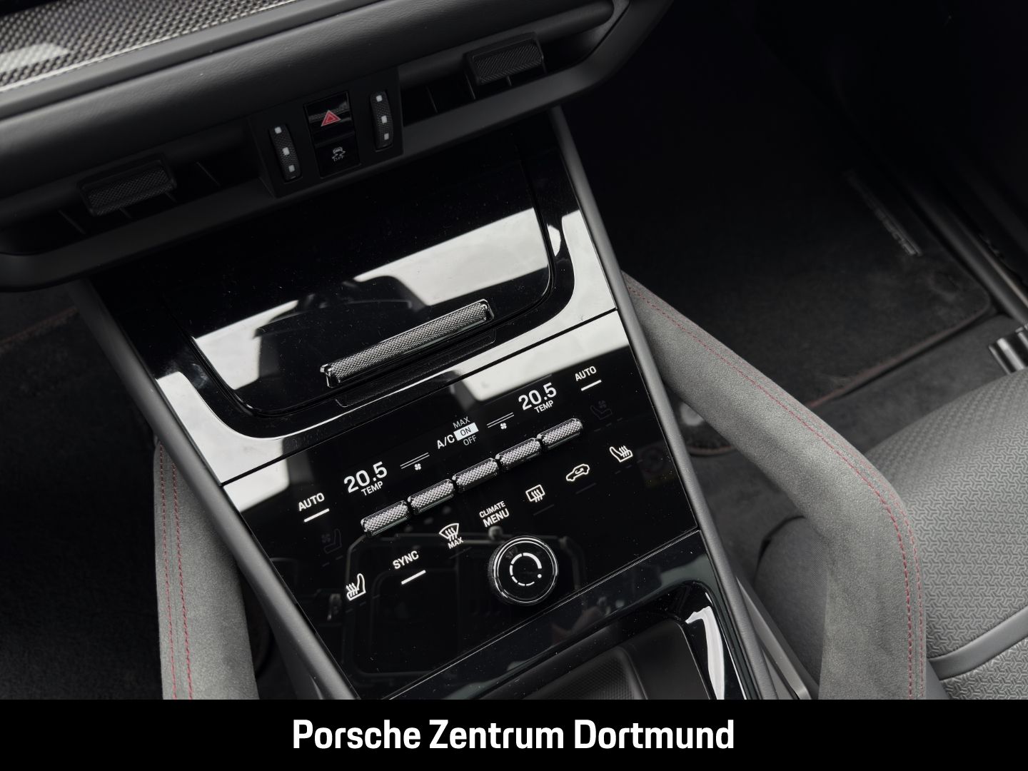 Porsche Cayenne GTS Hinterachslenkung Head-Up Display