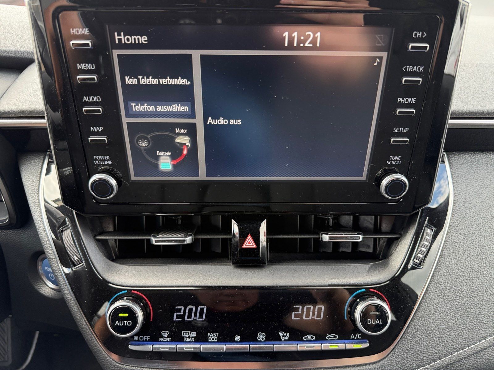 Toyota Corolla 2.0 Hybrid - Samsaru's Car Outlet