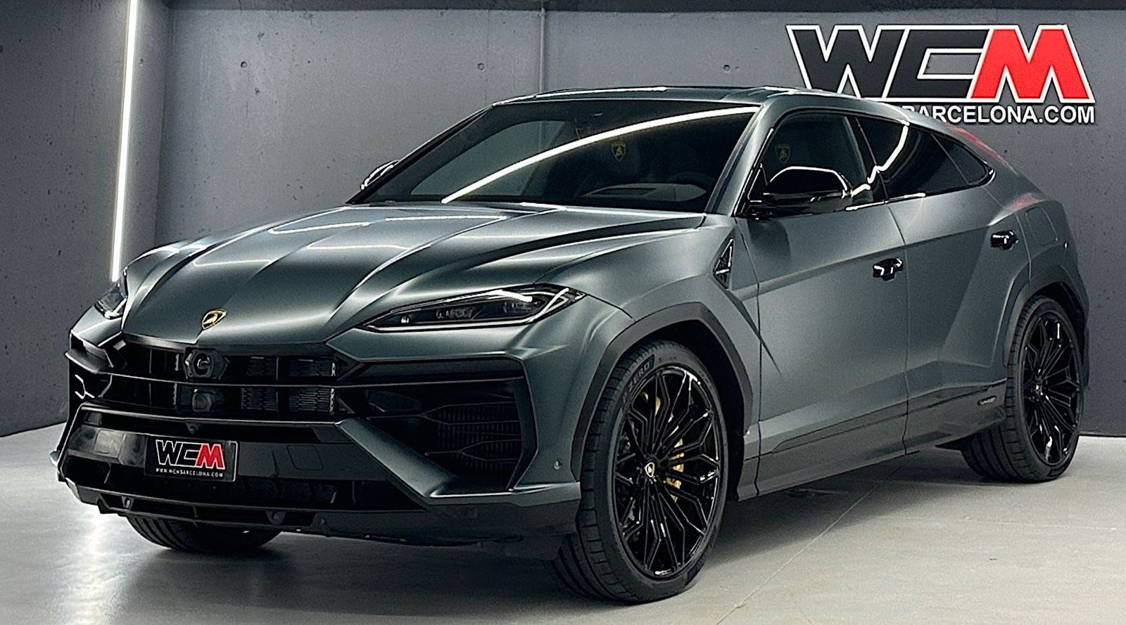 Lamborghini Urus 4.0 V8 PHEV SE - Samsaru's Car Outlet