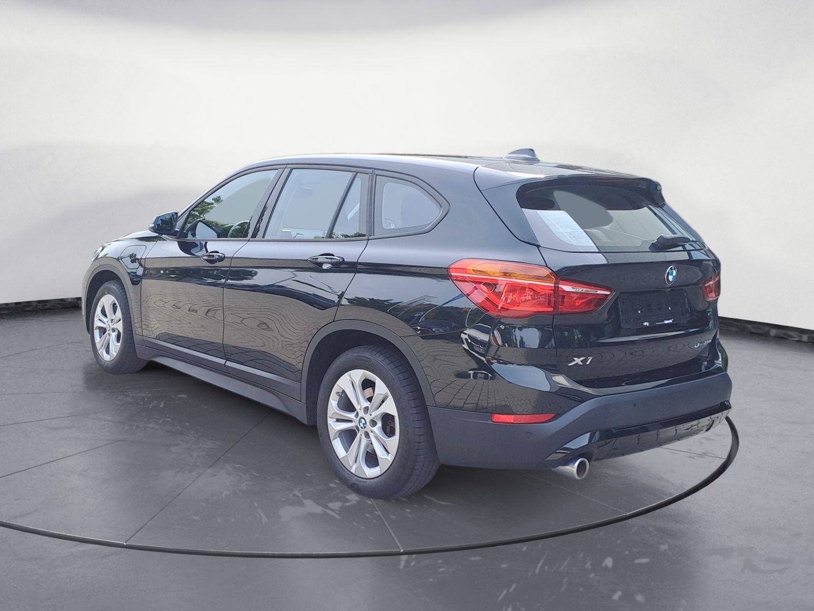 BMW X1 xDrive25e Advantage - Samsaru's Car Outlet