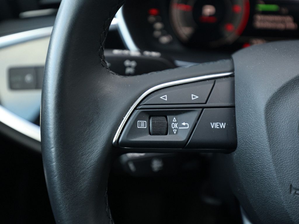 Audi Q3 S line 35 TDI quattro - Samsaru's Car Outlet