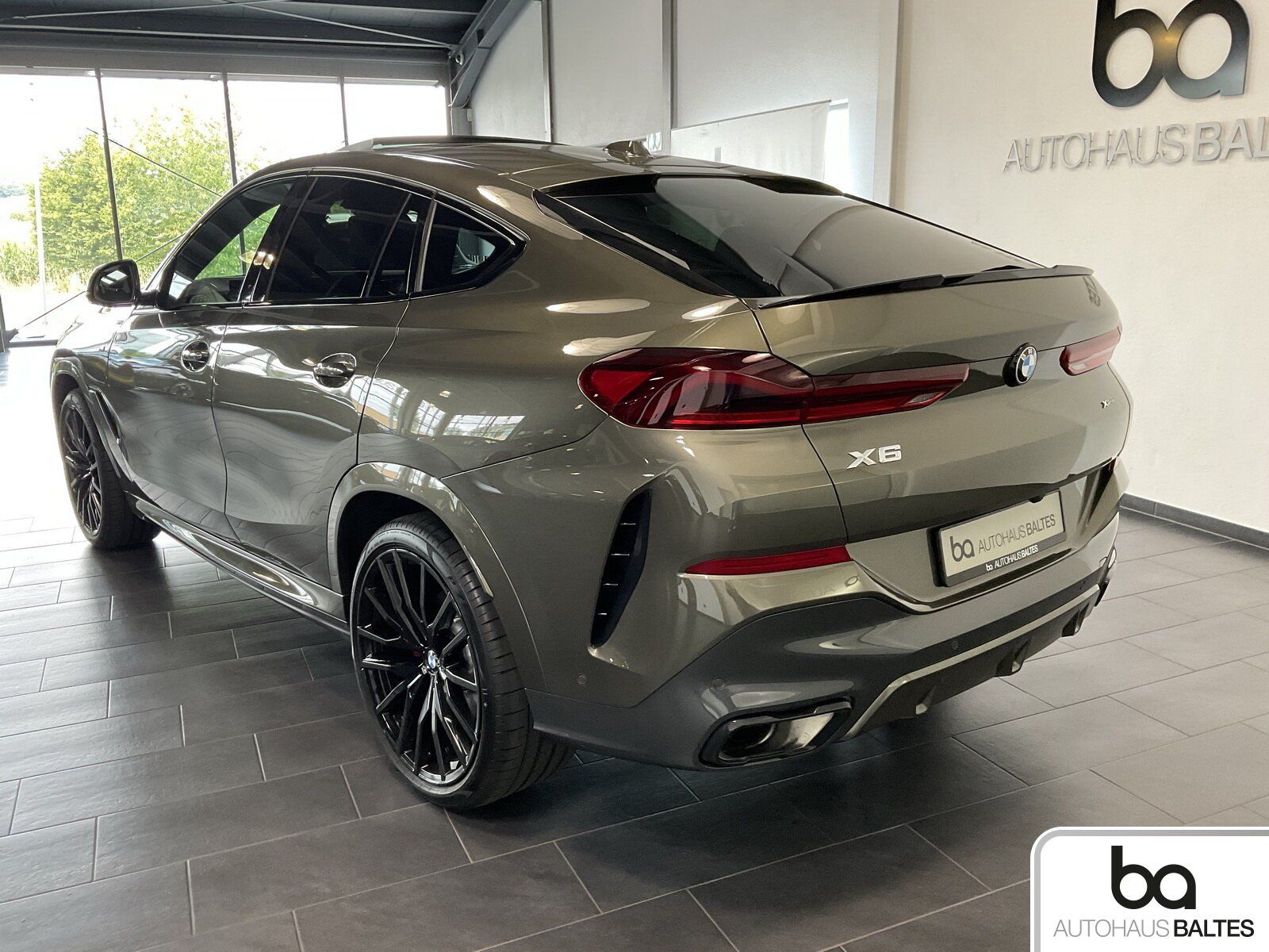 BMW X6 xDrive 30d M Sport 22"/Pano/HK/DrivPro/Luft/A