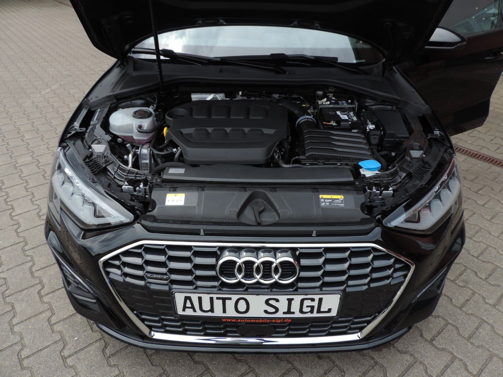 Audi A3 Limousine 40 TFSI quattro S line - Samsaru's Car Outlet