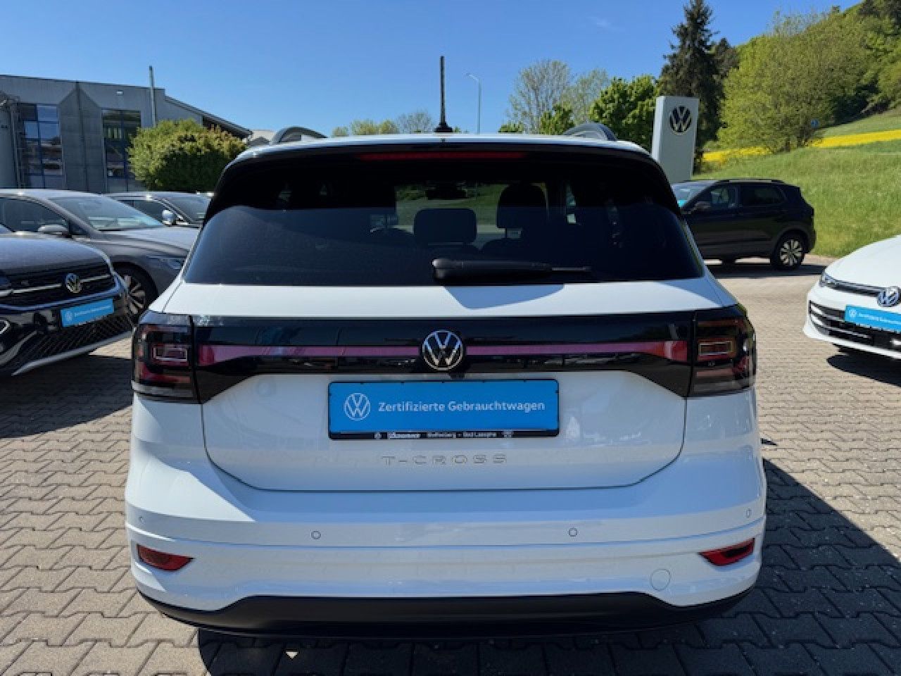 Volkswagen T-Cross R-Line - Samsaru's Car Outlet