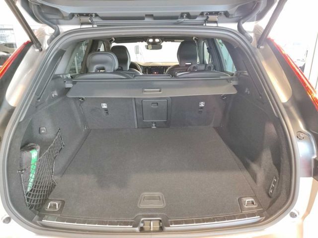 Volvo XC60 Plus Diesel, B4 AWD Mild-Hybrid, Dark Luftf