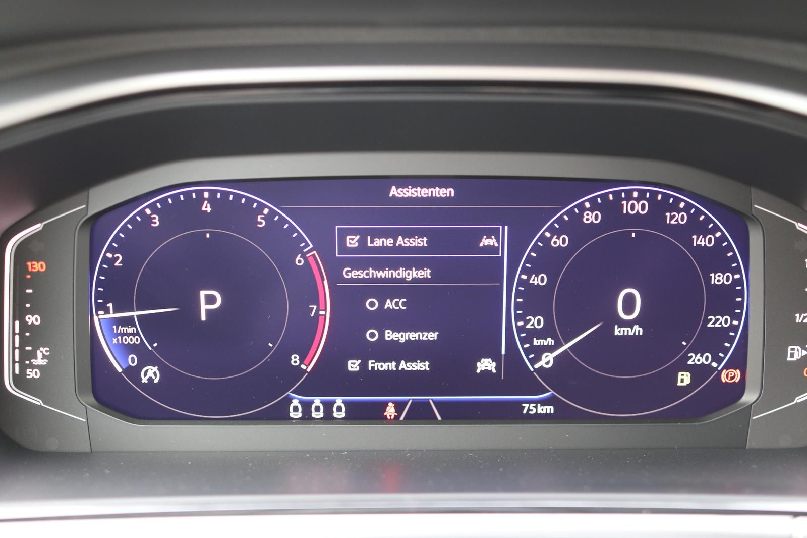 Volkswagen T-Roc 1.5 TSI Life DSG - Samsaru's Car Outlet