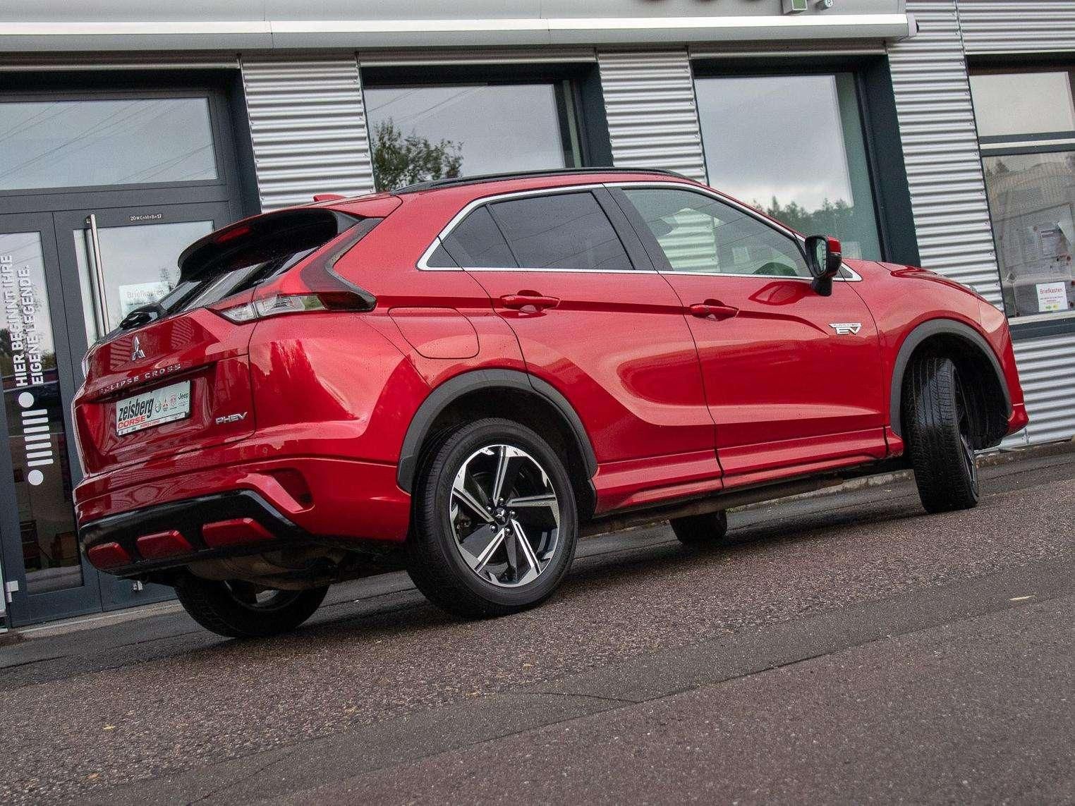 Mitsubishi Eclipse Cross Plus Select  2,4l PHEV 4WD Navi*SH
