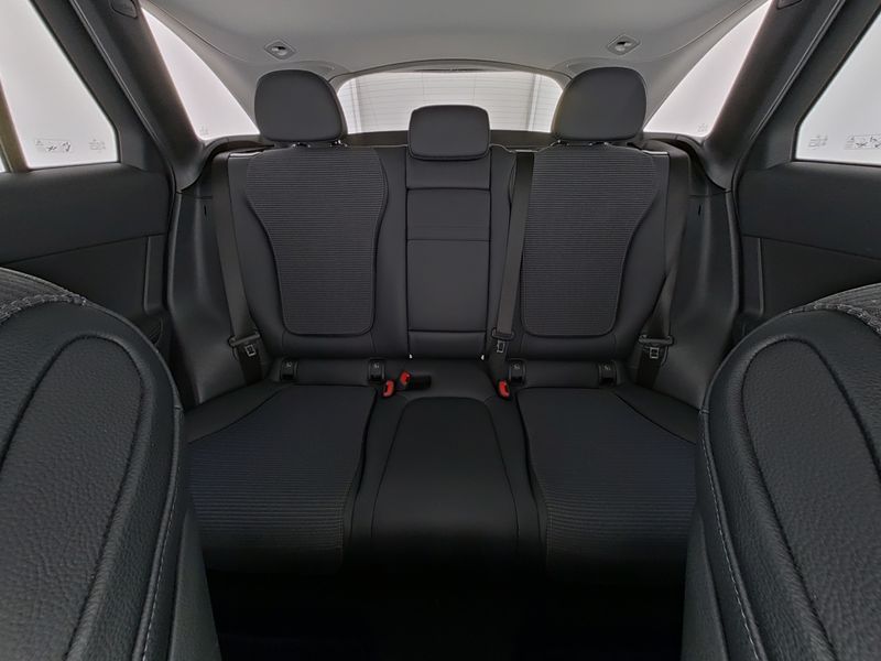 Mercedes-Benz GLC 200 4M Avantgarde Adv+ - Samsaru's Car Outlet
