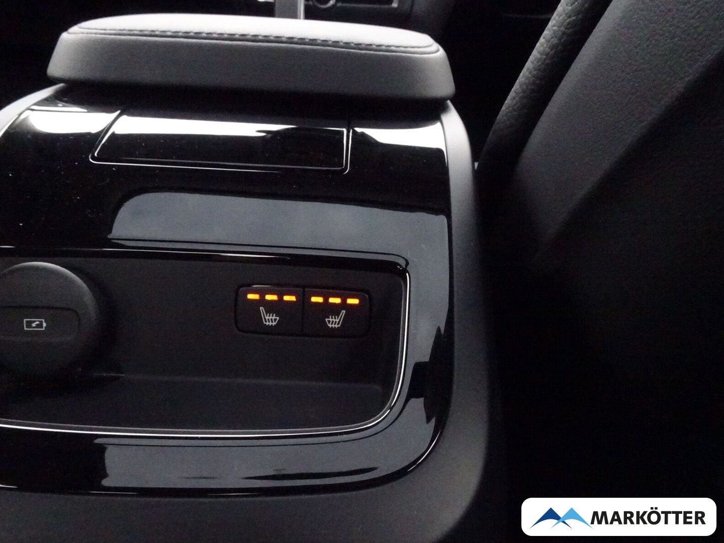 Volvo S60 T8 Recharge Plug-In Hybrid AWD Ultimate Dark