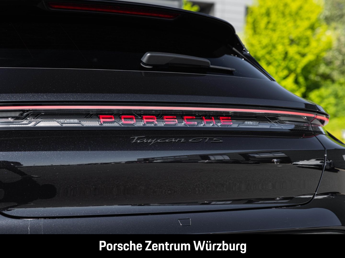 Porsche Taycan GTS Sport Turismo HA-Lenkung InnoDrive