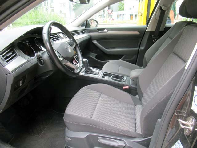 Volkswagen Passat Variant 2.0TDI DSG - Samsaru's Car Outlet