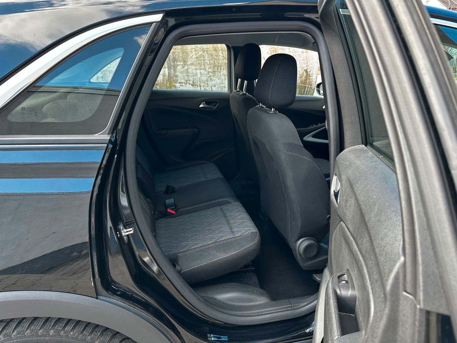 Opel Crossland X - Samsaru's Car Outlet