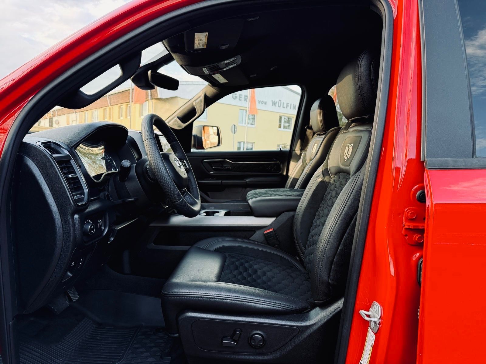 Dodge TRX KIT*12"RADIO*OFFROAD*LPG*4X4*AHK*NAVI*BÜGEL*