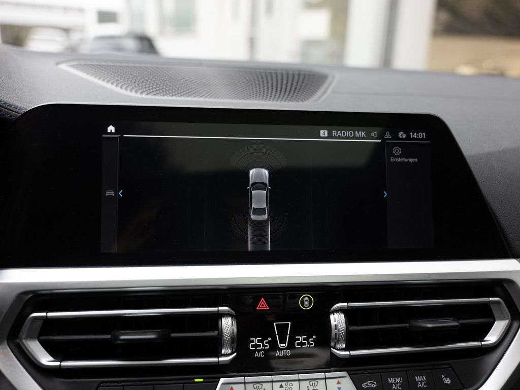 BMW 330e xDrive M-Sport LASER LED W-LAN NAVI HGSD