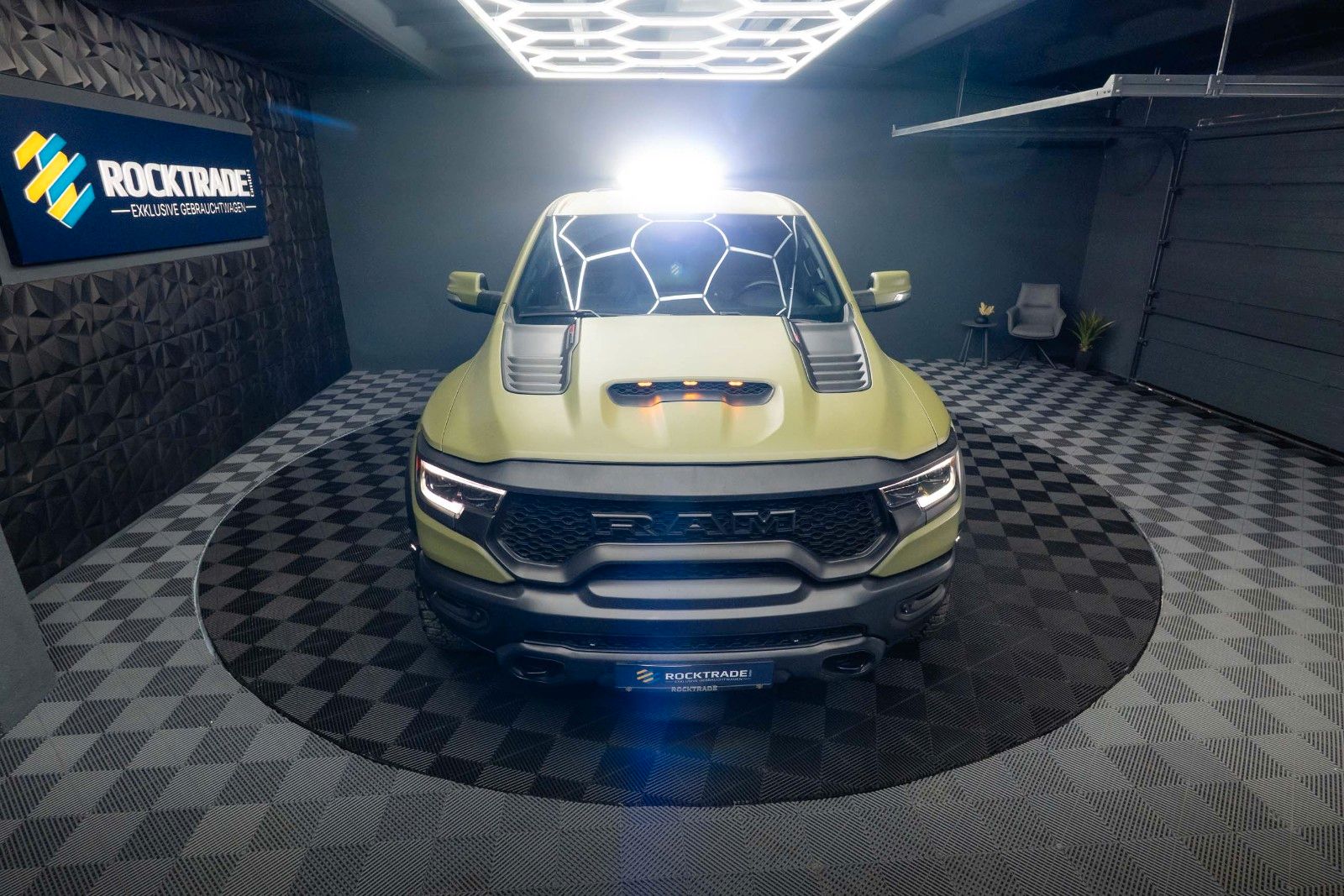 Dodge RAM 5.7 V8 HEMI 4x4 LARAMIE OFFROAD TRX Styling