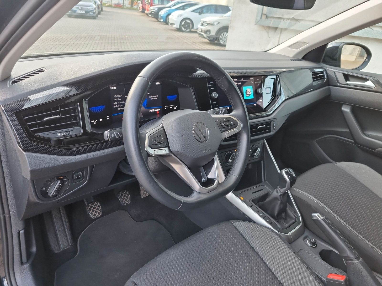 Volkswagen Taigo 1.0 TSI Life - Samsaru's Car Outlet