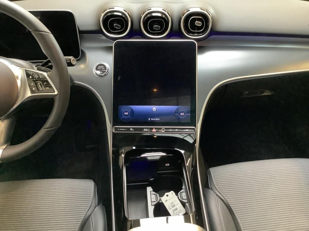 Mercedes-Benz C 180 Avantgarde - Samsaru's Car Outlet