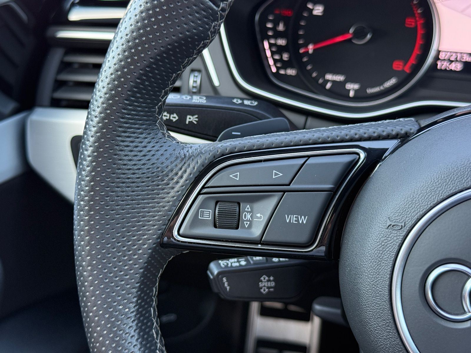 Audi A4 Avant 40 TDI S-Line - Samsaru's Car Outlet