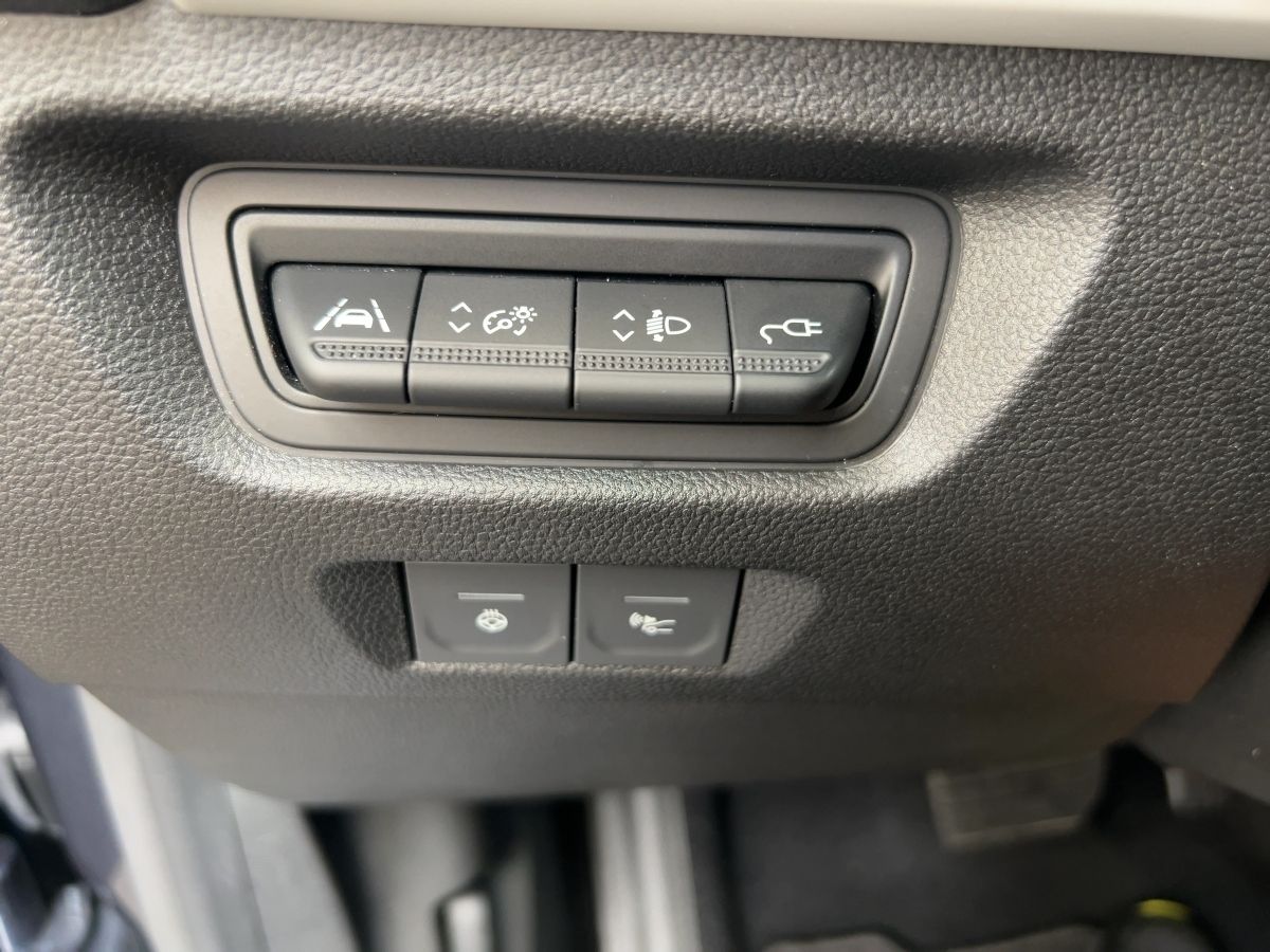 Renault ZOE EVOLUTION EV50 - Samsaru's Car Outlet