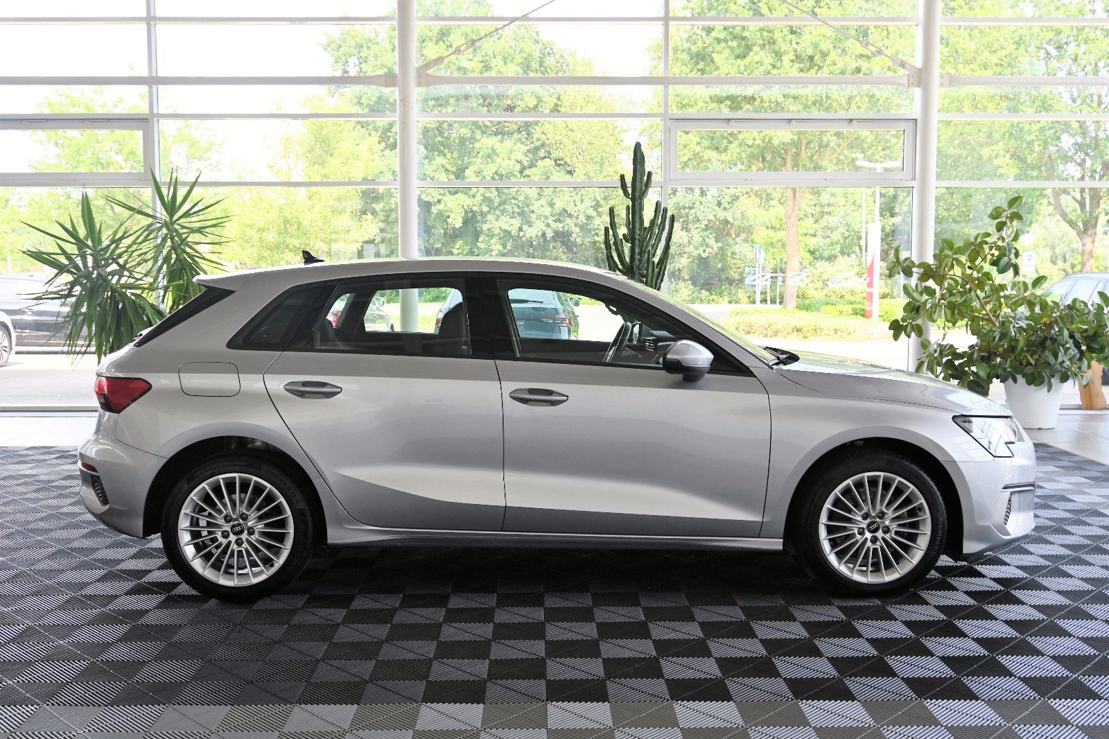 Audi A3 SB 40 TDI qu advanced - Samsaru's Car Outlet