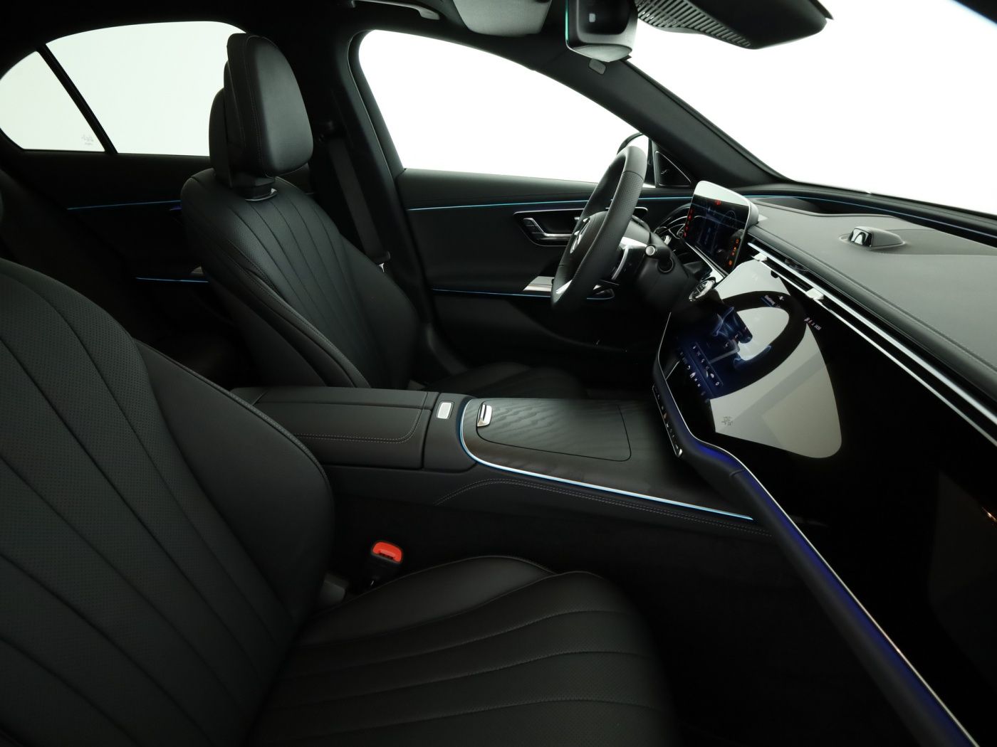 Mercedes-Benz E 450 d 4M *AMG Prem*Pano*360°*AHK*Sitzklima*HUD