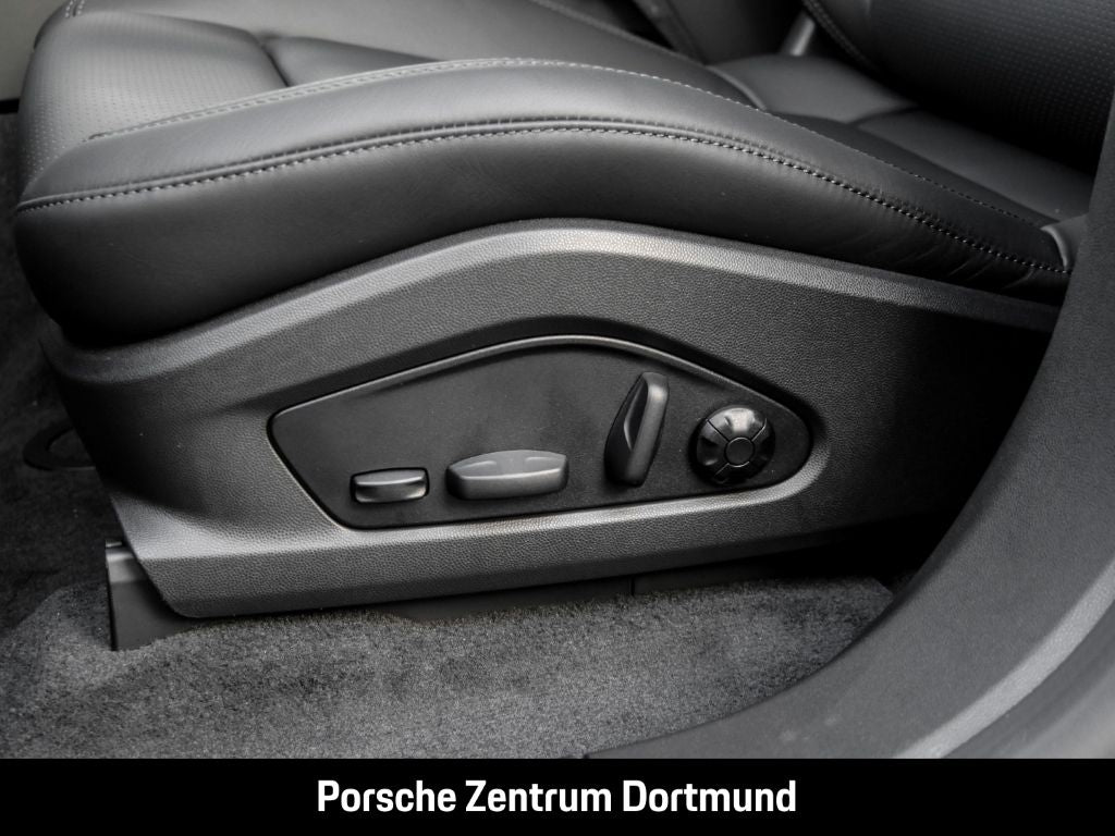 Porsche Macan - Samsaru's Car Outlet