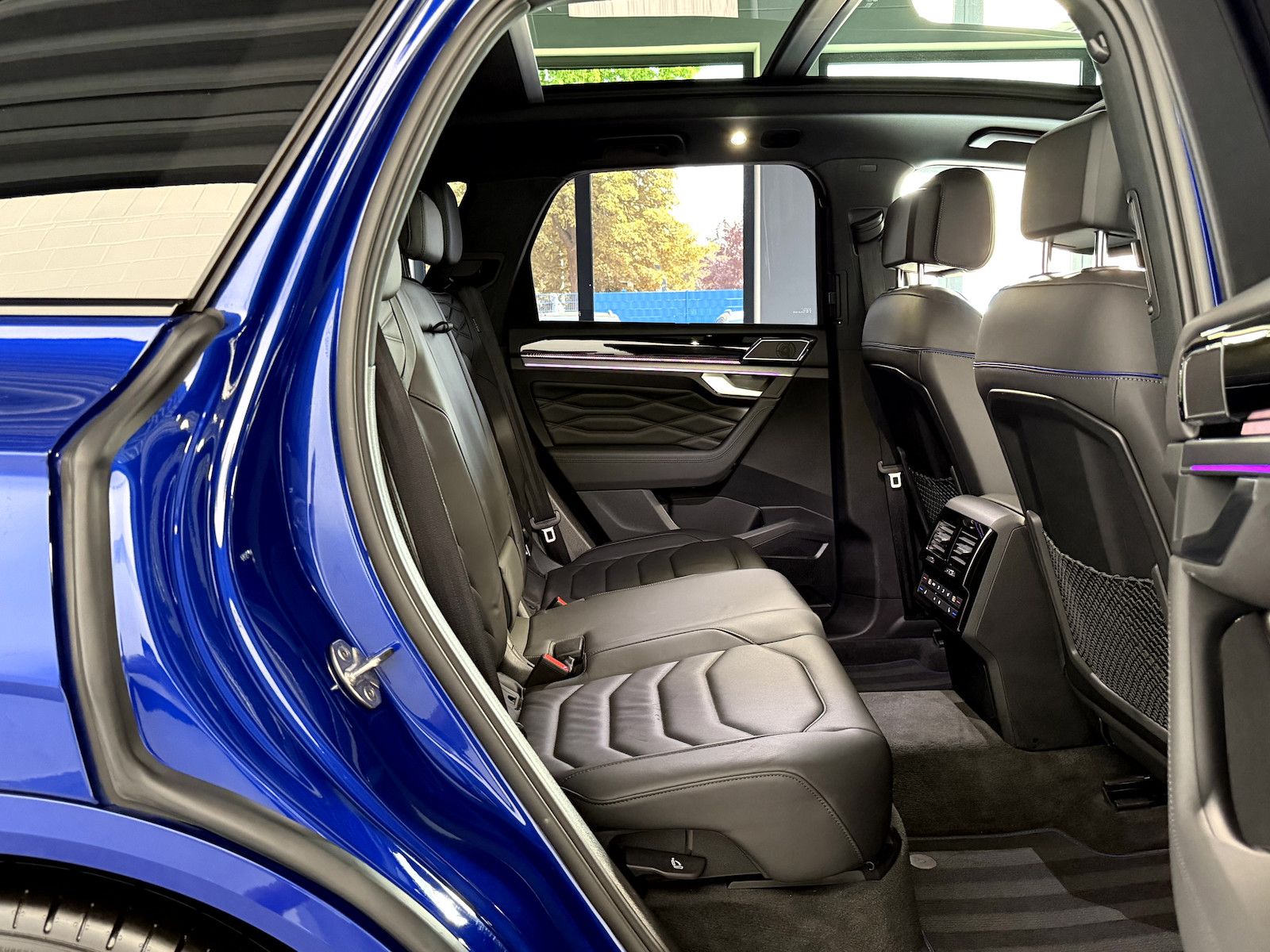 Volkswagen Touareg R 3.0TSI*BlackStyle*Pano*AHK*HUD*Massage